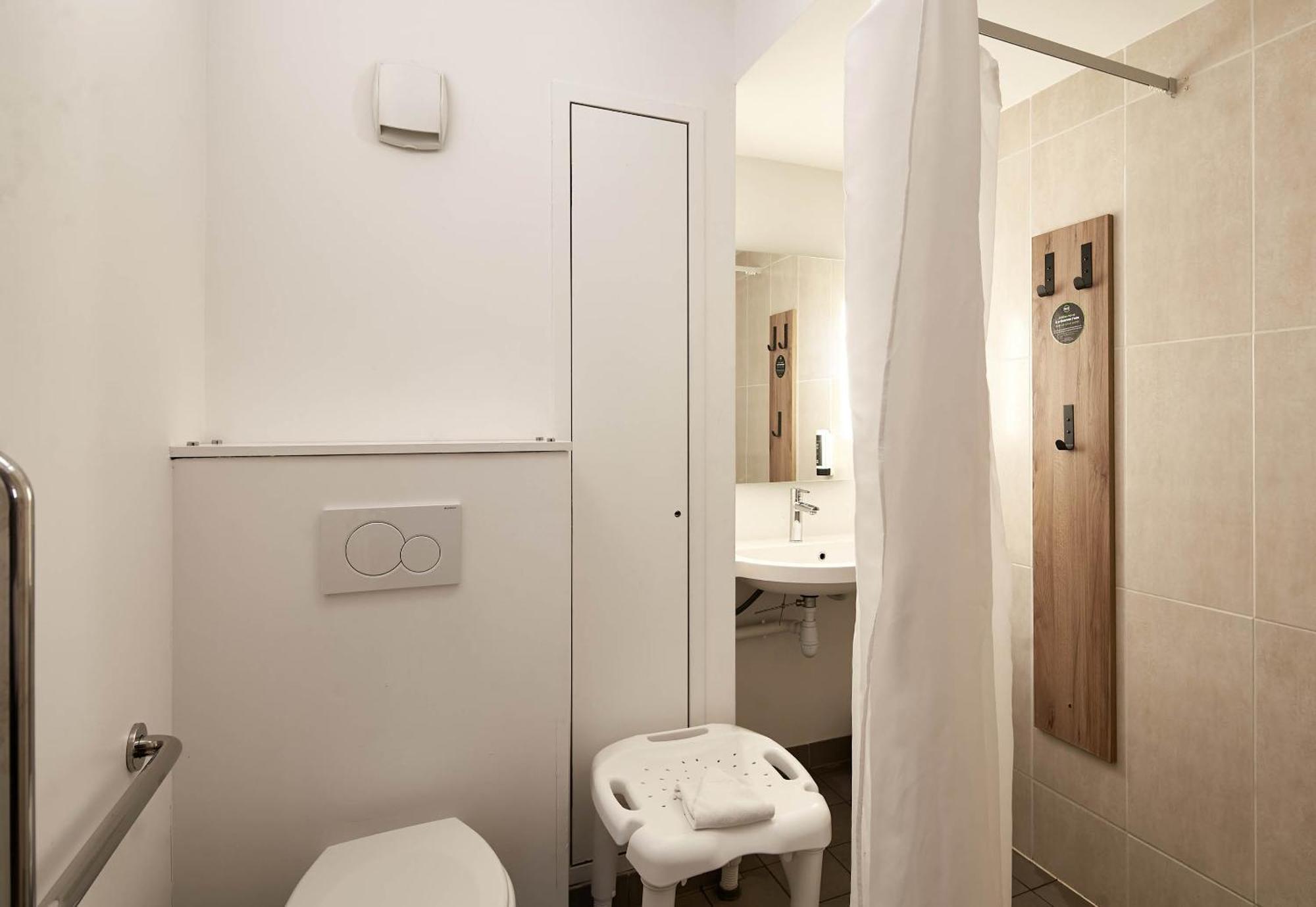 B&B Hotel Cergy Saint Christophe Екстер'єр фото
